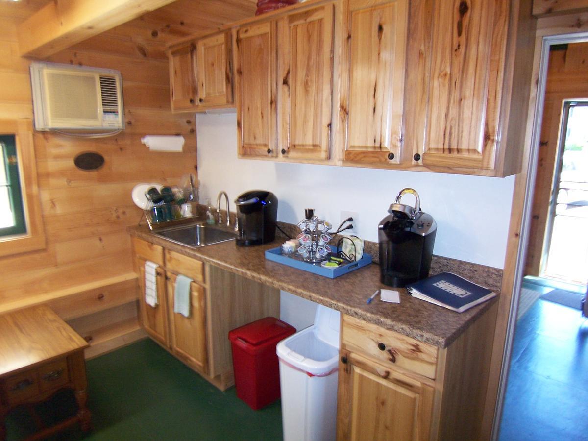 Wooden Boat Inn Клейтон Екстер'єр фото