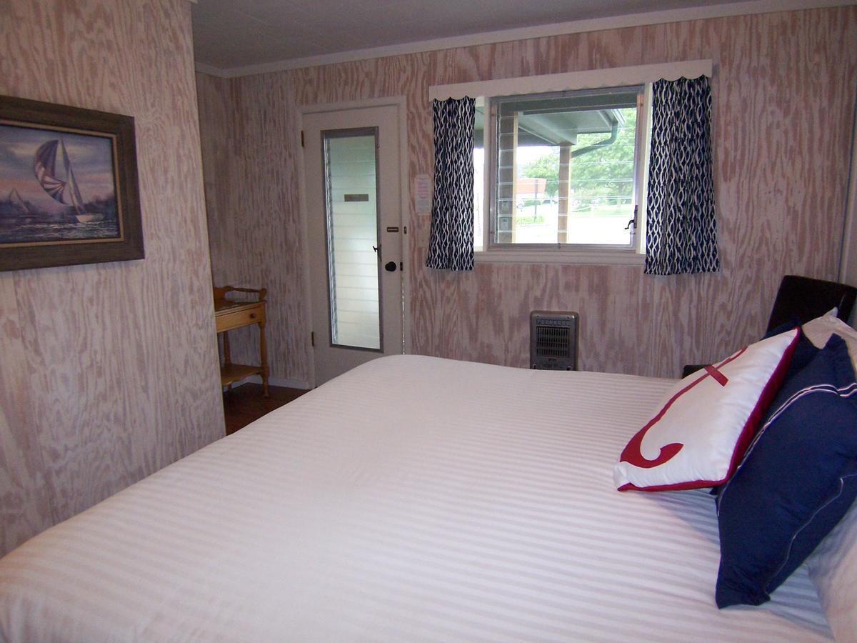 Wooden Boat Inn Клейтон Екстер'єр фото